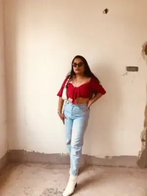 Red Knitted Puffed Sleeves Crop Top