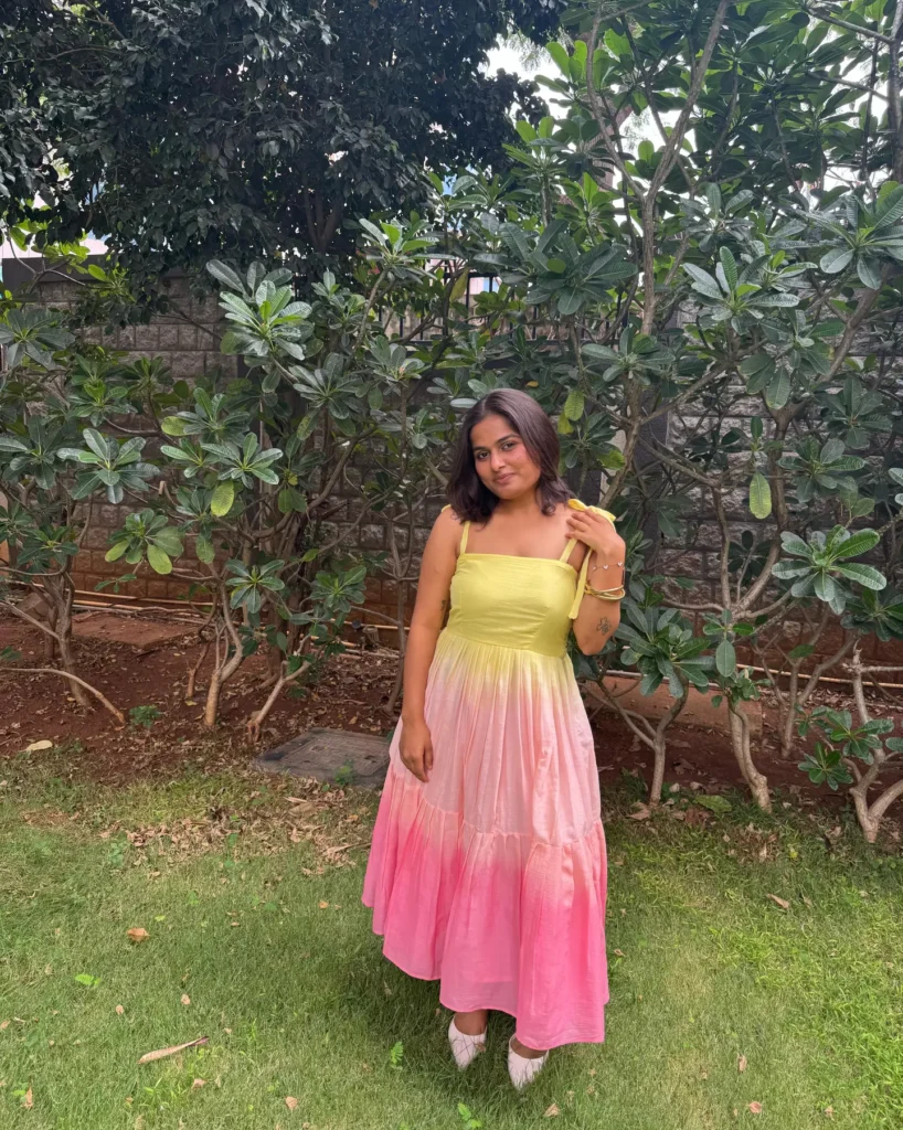 🌸 From Layered Dresses to Shirt Dresses: 5 Must-Have Dresses for Women